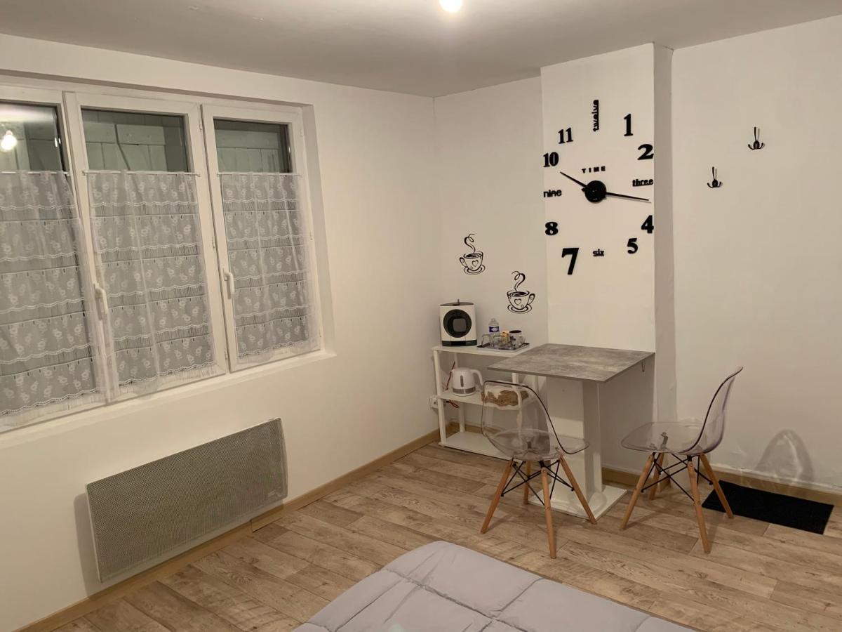 Studio Ideal Travail, Famille, Tout Y Est … Apartment Dompierre-sur-Besbre Ngoại thất bức ảnh